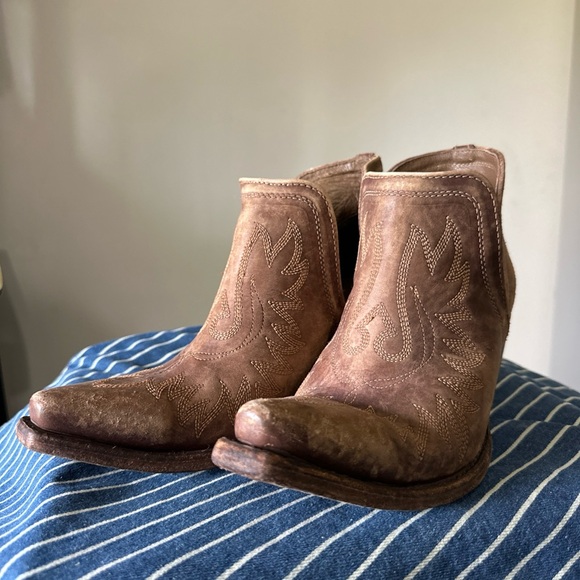Ariat Tan Western Ankle Booties - Picture 2 of 5